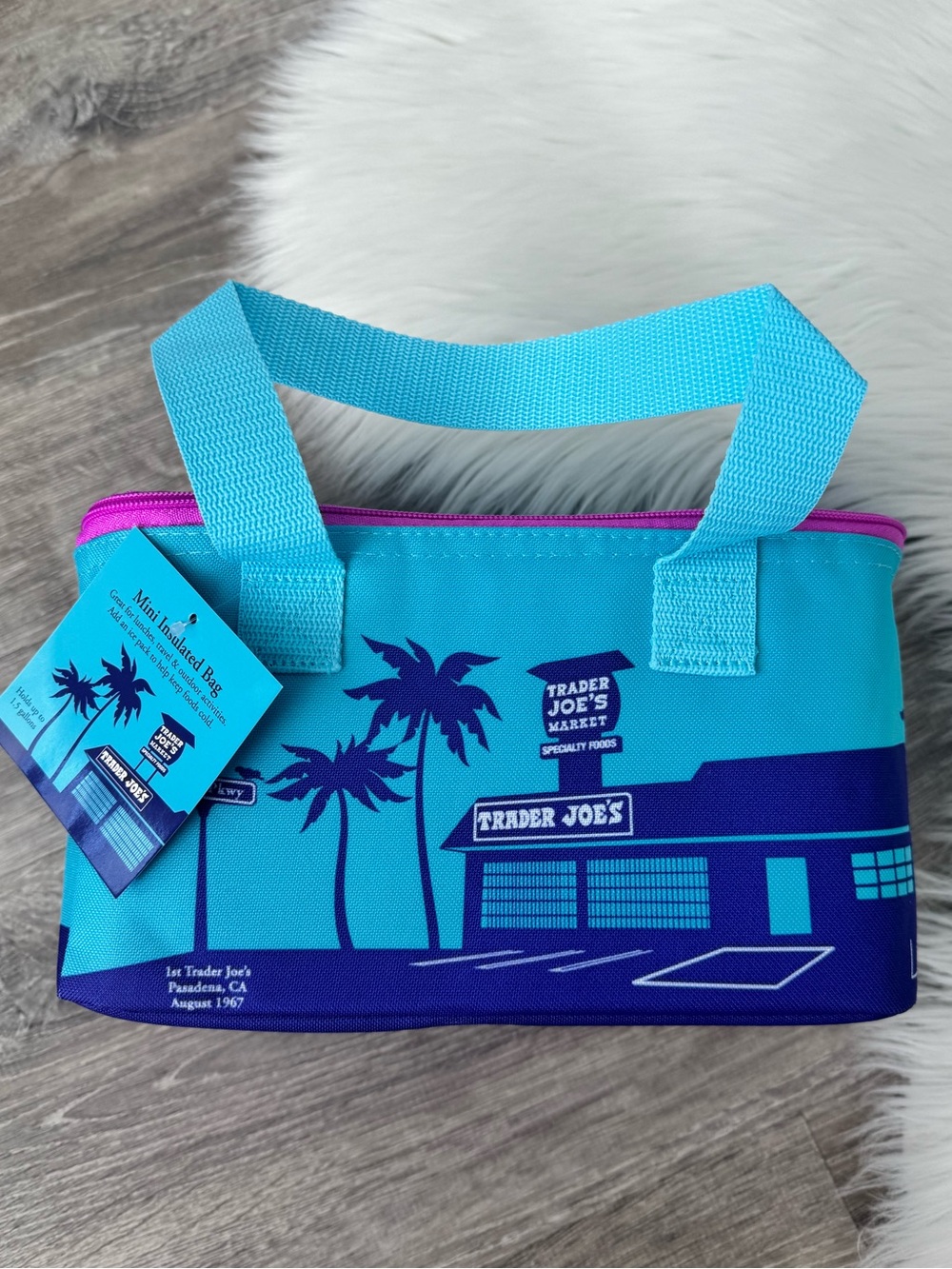 💙🩷Trader Joe's Mini Insulated Bag - Blue with Pink Trim